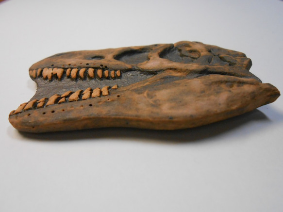 陶製恐竜マグネット・T-rex（モデル：Sue）茶色 3枚目の画像