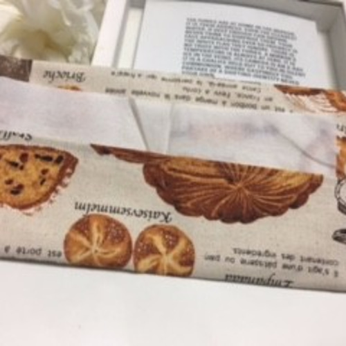 おしゃれなパン柄 携帯用BOXティッシュケース ティッシュケース 