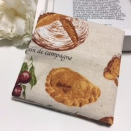 おしゃれなパン柄 携帯用BOXティッシュケース ティッシュケース 