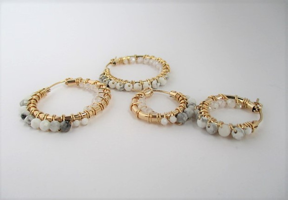 14Kgf hoop pierced earrings / white＆clear 第2張的照片