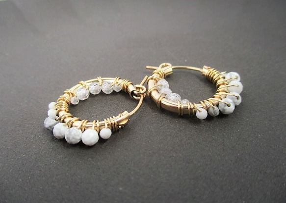 14Kgf hoop pierced earrings / white＆clear 第3張的照片