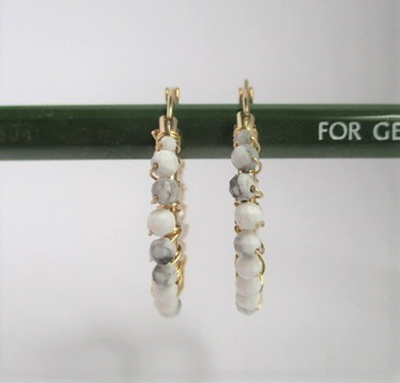 14Kgf hoop pierced earrings / white＆clear 第9張的照片