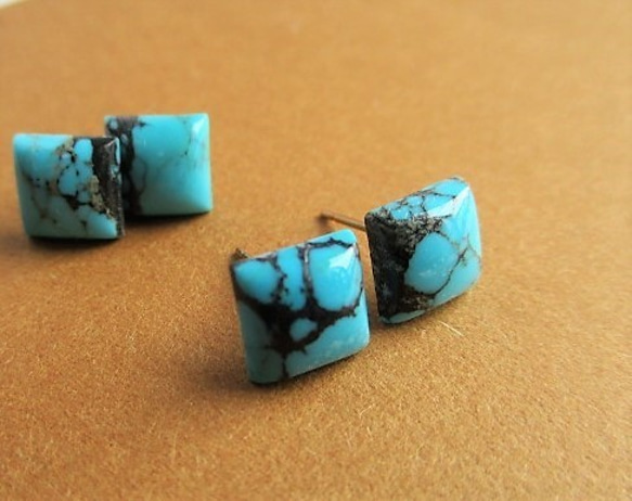 square turquoise 14Kgf/pierced earrings 第4張的照片