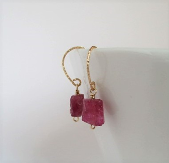 rough pinkstone 14Kgf pierced earrings 第3張的照片