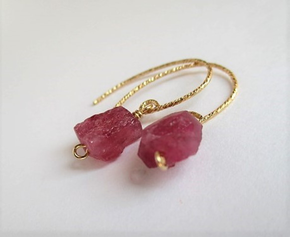 rough pinkstone 14Kgf pierced earrings 第5張的照片