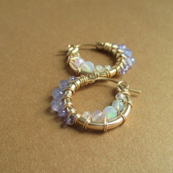 14Kgf hoop pierced earrings with tnzanite ＆ opal 第7張的照片