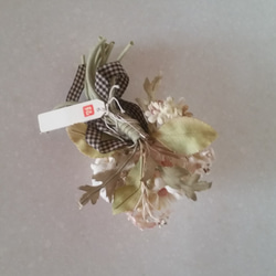 チェックリボンの小花コサージュ（手染）87-11４ 2枚目の画像