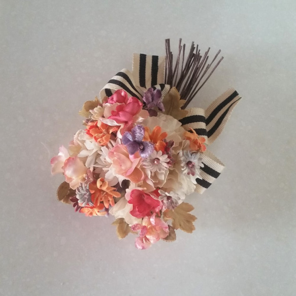 ストライプリボンの小花コサージュ（手染）87-117 1枚目の画像