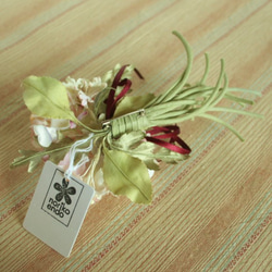 ボルドーリボンの小花のコサージュ（手染）　CC-560 4枚目の画像