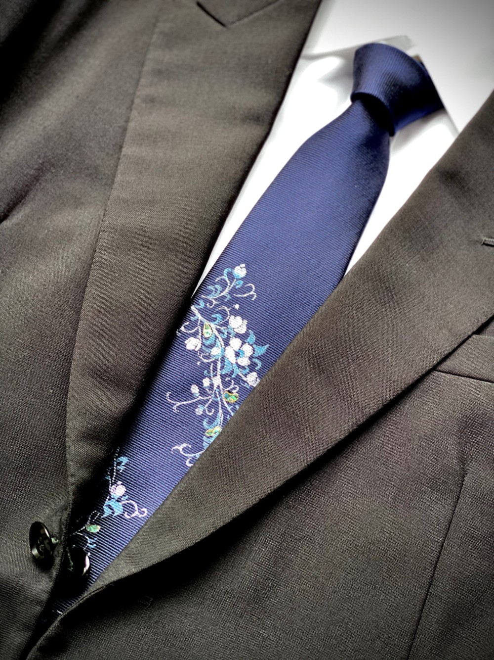 ネクタイ　原画「花」※額装あり 誕生花ネクタイ「1月 つばき」 京都・西陣織 手描き 螺鈿 現品限り