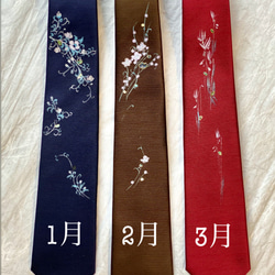 誕生花ネクタイ「１２月　ばら」　京都・西陣織　手描き　螺鈿【受注製作】ポストカード付き 4枚目の画像