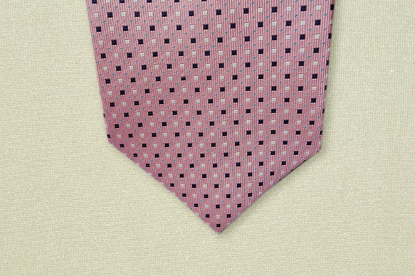 水玉とチェック柄のネクタイ　ピンク 5枚目の画像