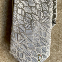礼装用ネクタイ幅６.５　ポケットチーフ付き　シルバー　京都・西陣織　螺鈿　シルク 4枚目の画像