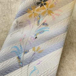 誕生花ネクタイ　シルバーストライプ　『７月　なでしこ』京都・西陣織・手描き・螺鈿・ポストカード付き 5枚目の画像