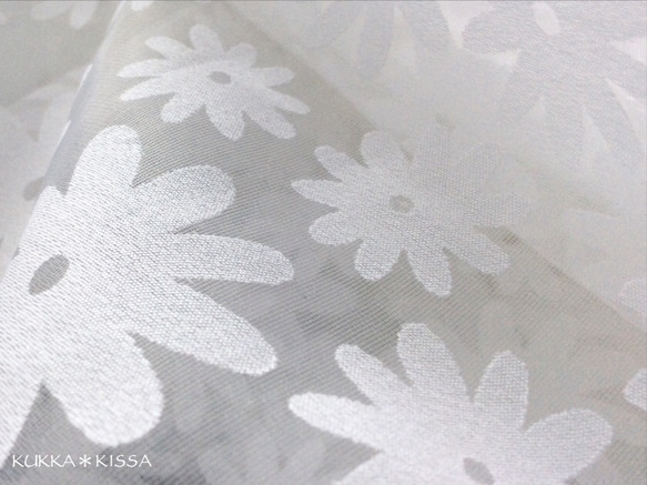 洗える半襟 色が選べるオーガンジー北欧風花模様(表地スノーホワイト) 4枚目の画像