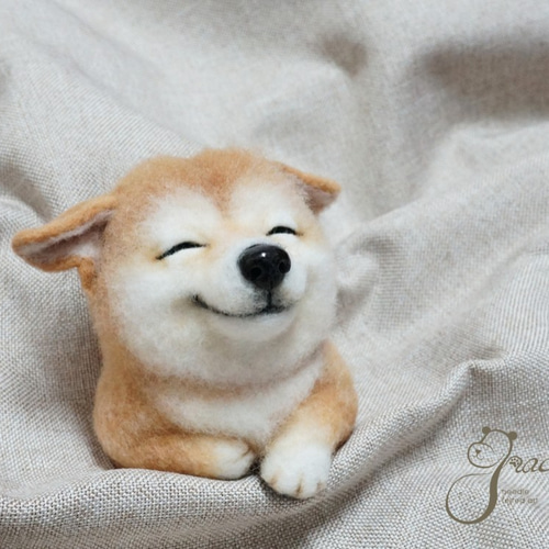 優雅に突く髪]笑顔の柴犬立体ウールフェルト 羊毛フェルト G.H羊毛氈