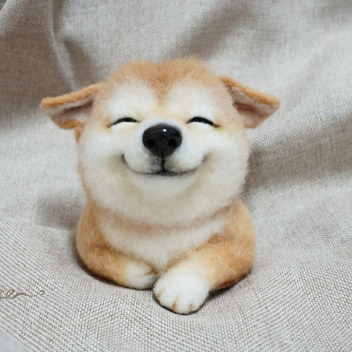 優雅に突く髪]笑顔の柴犬立体ウールフェルト 羊毛フェルト G.H羊毛氈