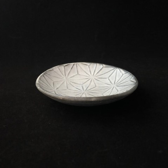 粉引き麻の葉紋　豆皿 3枚目の画像