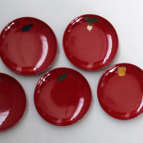 漆塗 赤色 浮彫り 皿と容器 セット 皿・盆] 手もと皿「野菜」5枚組 木製漆塗 小皿 漆工房ニライカナイ