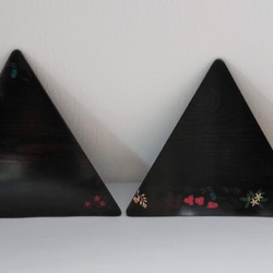 [皿・盆] 　琉球松の三角大皿「琉球華帯」　　木製漆塗 5枚目の画像