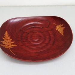 [皿・盆] 　５寸銘々皿「ウラジロ」　木製漆塗（白檀塗）欅の木目が美しい 2枚目の画像