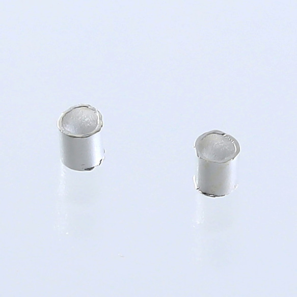 送料無料　つぶし玉　1.5mm　シルバー　200個　白銀　筒状　カシメ　かしめ玉　留め具　留め金具　AP1939 3枚目の画像