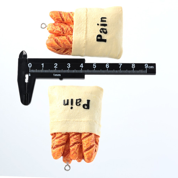 送料無料　キーホルダー　チャーム　パーツ　パン　4個　カン付き　食品サンプル　ストラップ　ハンドメイド　AP2106 4枚目の画像