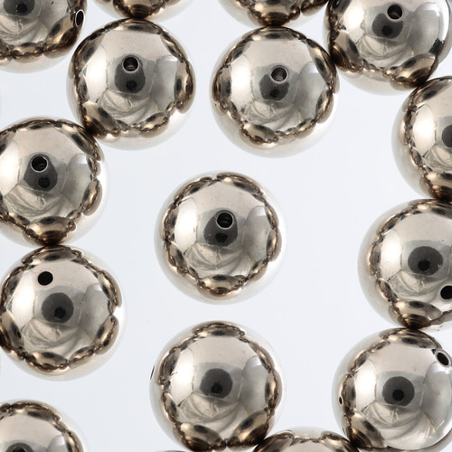 ビーズ シルバー 18mm 大きめ プラ製 丸 20個 両穴有 ラウンド 