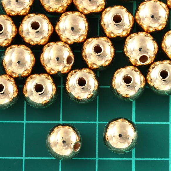 ビーズ　10mm　ゴールド　KC金　丸　プラ製　100個　両穴有　軽い　CCBプラスチック　AP2372 5枚目の画像