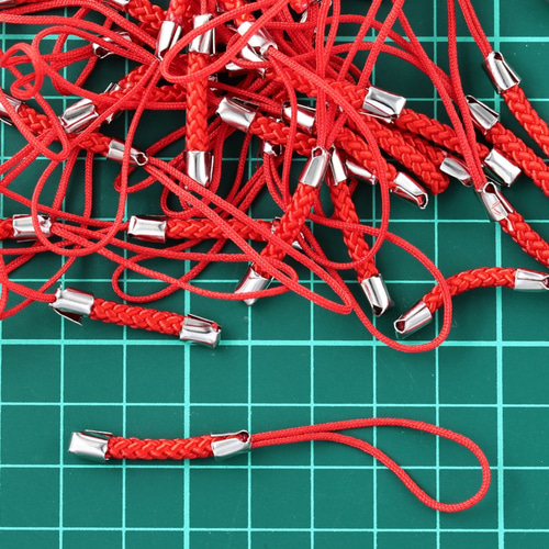 ストラップの紐 赤 ストラップ パーツ 紐 金具 95本 セット 通し穴有り 根付紐 赤