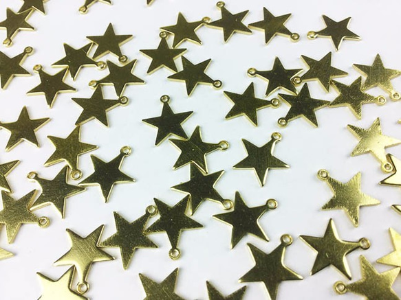 送料無料　スター　チャーム　ゴールド　13mm　50個　星　　デコ　スターモチーフ　星モチーフ　（AP0006） 3枚目の画像