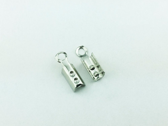 送料無料　カシメ　紐留め　150個　幅3mm　シルバー　銀色　アクセサリー パーツ ヒモ留め 留め具　（AP0094） 3枚目の画像
