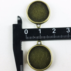 送料無料　ミール皿　金古美　丸　20枚　アンティーク ゴールド　外径18mm内径15mm　（AP0132） 3枚目の画像