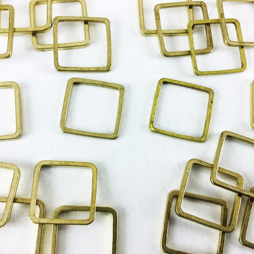 送料無料 フレーム パーツ 四角 ゴールド 20個 スクエア レジン