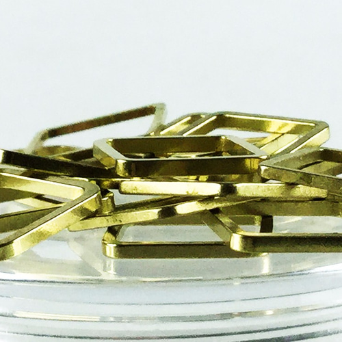 送料無料 フレーム パーツ 四角 ゴールド 20個 スクエア レジン 封入