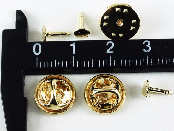 送料無料　蝶 タック　ゴールド　100個　キャッチ　付き　ピンズ　タックピン　ピンバッジ　ブローチ　留め具　AP0164 5枚目の画像