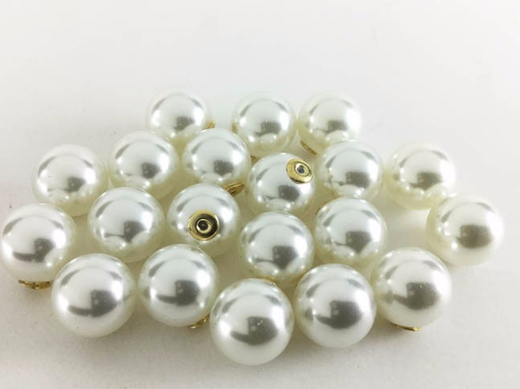 送料無料　パールキャッチ　20個　12mm　ホワイト パール ピアス キャッチ　アクセサリー 金具  （AP0189） 2枚目の画像