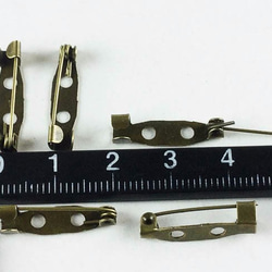 送料無料　ブローチピン　20mm　100個　金古美　アンティーク ゴールド　2穴　ウラピン　ブローチ　金具　AP0211 4枚目の画像