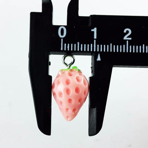 いちご グッズセット Amazon.co.jp: チャーム フルーツ イチゴ 10個 17mmx12mm 苺