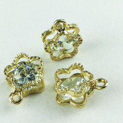 送料無料　チャーム　50個　ゴールド　フラワー　アクセサリーパーツ　花　ネックレス　ピアス　イヤリング　AP0257 2枚目の画像