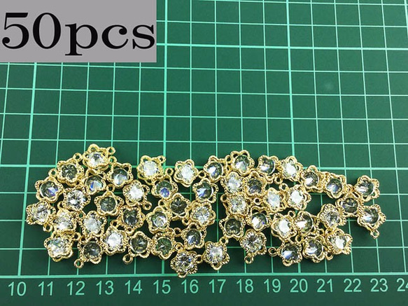 送料無料　チャーム　50個　ゴールド　フラワー　アクセサリーパーツ　花　ネックレス　ピアス　イヤリング　AP0257 5枚目の画像