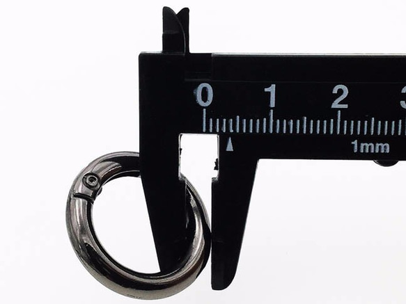 送料無料　カラビナ　丸　ガンメタ　10個　24mm　サークル キーホルダー ストラップ パーツ　リング  AP0444 5枚目の画像