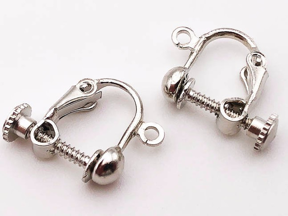 送料無料　イヤリングパーツ　シルバー　丸皿　20個　カン付き　ネジバネ式　イヤリング パーツ　アクセサリー AP0515 2枚目の画像