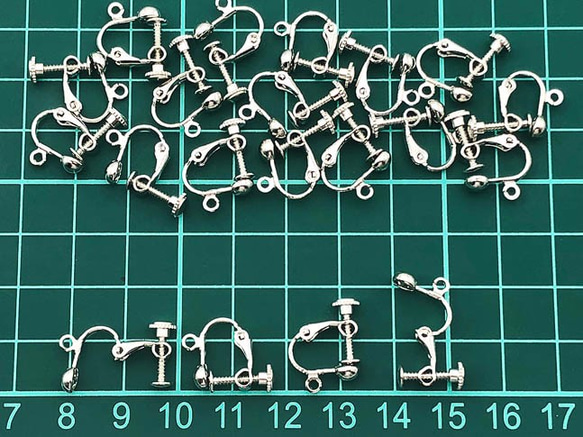 送料無料　イヤリングパーツ　シルバー　丸皿　20個　カン付き　ネジバネ式　イヤリング パーツ　アクセサリー AP0515 5枚目の画像