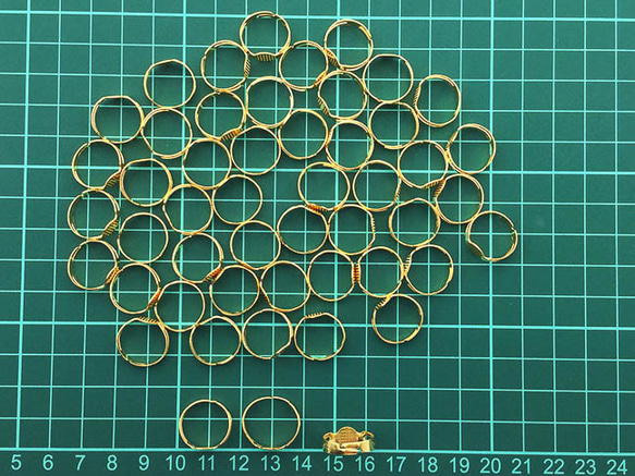 送料無料　リング パーツ　指輪　7mm台座付き　ゴールド　50個　小さめ　アクセサリー パーツ　（AP0667） 8枚目の画像