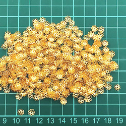 送料無料　ビーズキャップ　6mm　ゴールド　座金　花座　1000個　ビーズカバー　アクセサリー　パーツ　AP0820 4枚目の画像
