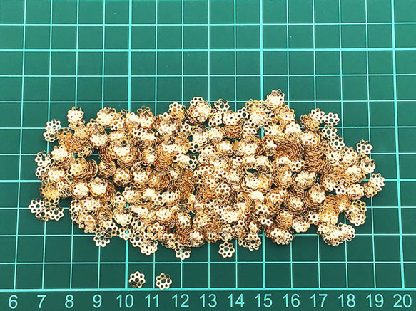 送料無料　ビーズキャップ　6mm　ゴールド　KC金　座金　花座　1000個　ビーズカバー　アクセ　パーツ　AP0821 4枚目の画像