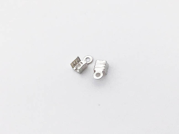 送料無料　紐止め金具　カシメ　シルバー　200個　幅3mm　エンドパーツ　留め金具　アクセサリー　パーツ　AP0830 2枚目の画像