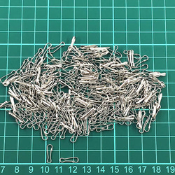 送料無料　板ナスカン　シルバー　300個　13mmx4mm　ナスカン　ミニ　アクセサリー　パーツ　金具　(AP0850) 6枚目の画像