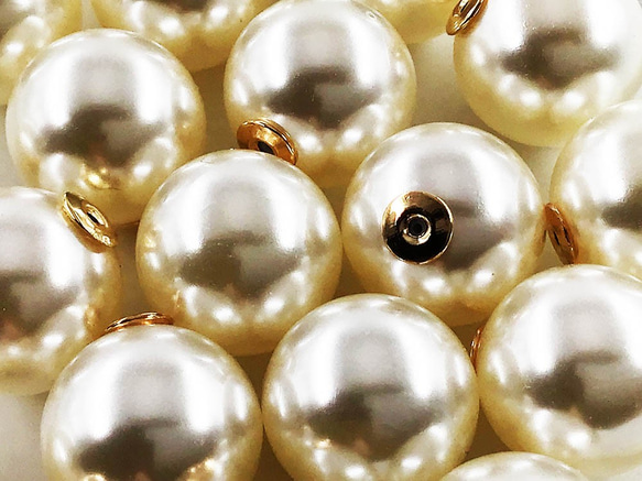 送料無料　パールキャッチ　プラ　14mm　20個　ホワイト　ピアスキャッチ　ピアス金具　アクセサリー　AP1074 1枚目の画像
